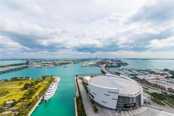 MarinaBlue, 888 Biscayne Blvd #3506, Miami, Florida 33132, image 1