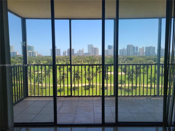 Coronado Tower 1, 20335 W Country Club Dr #705, Aventura, Florida 33180, image 2