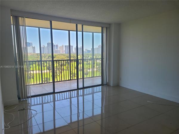 Coronado Tower 1, 20335 W Country Club Dr #705, Aventura, Florida 33180, image 3