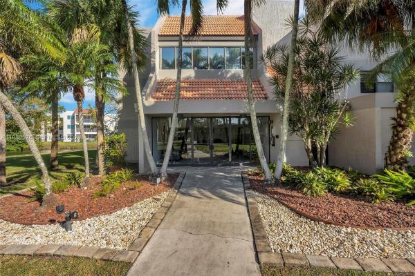 Racquet Club At Bonaventure, 230 Lakeview Dr #206, Weston, Florida 33326, image 1