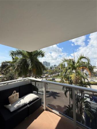 Parker Tower, 3140 S Ocean Dr #310, Hallandale Beach, Florida 33009, image 1