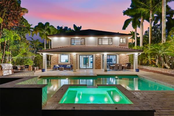 Hunters Pointe, 2174 Quail Roost Dr, Weston, Florida 33327, image 2