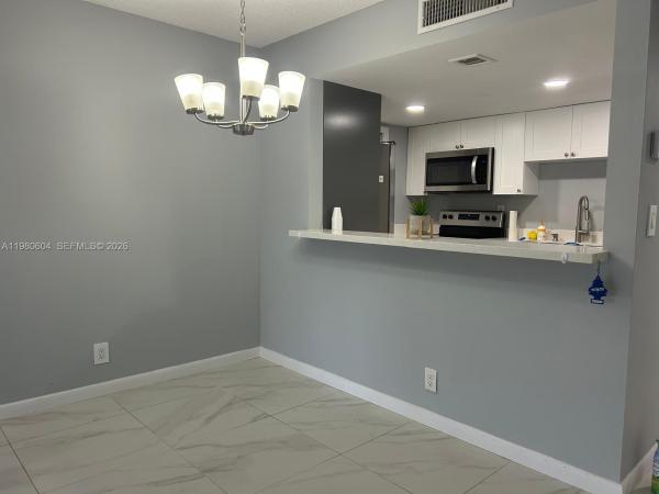 Racquet Club At Bonaventure, 230 Lakeview Dr #209, Weston, Florida 33326, image 1