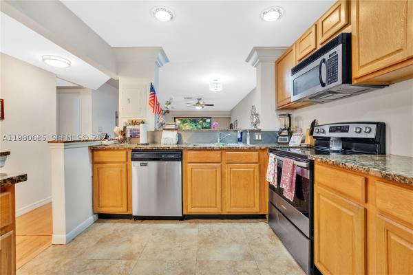 Gateland Village, 3777 NW 78th Ave #15G, Davie, Florida 33024, image 2