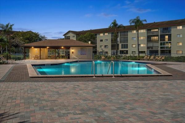 Garfield At Century Village, 1600 SW 127th Way #102C, Pembroke Pines, Florida 33027, image 2