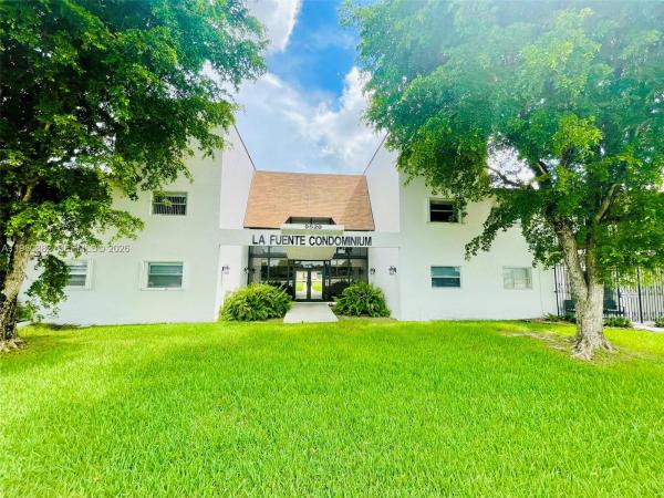 9520 SW 8th St #123, Unincorporated Dade County, Florida 33174, image 1