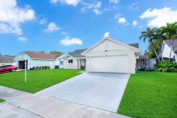9770 SW 216th Ter, Cutler Bay, Florida 33190, image 3