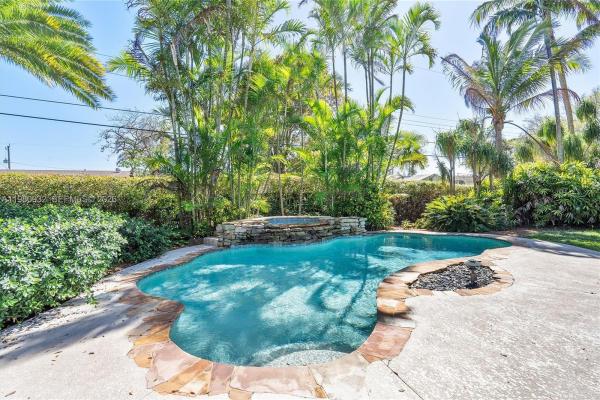 Kendalwood Estates, 8300 SW 119th St, Kendall, Florida 33156, image 3