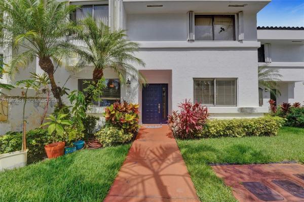 21300 San Simeon Way #P6, Unincorporated Dade County, Florida 33179, image 1