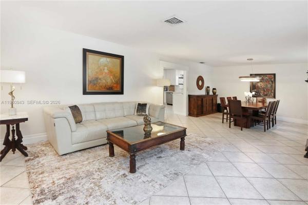 Hollywood Lakes, 1628 Monroe St, Hollywood, Florida 33020, image 2
