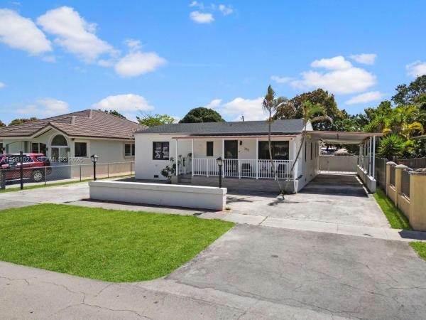 Sunland Homes, 252 E 36th St, Hialeah, Florida 33013, image 2