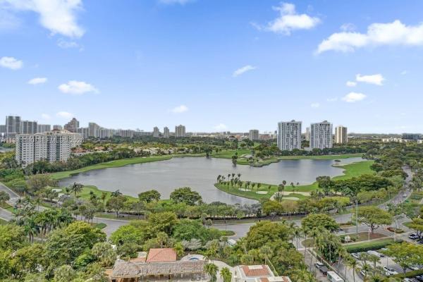 Hamptons West, 20281 E Country Club Dr #1703, Aventura, Florida 33180, image 1