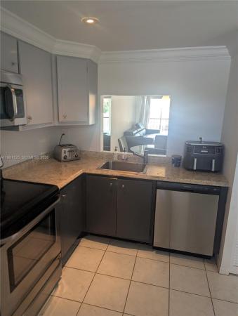 18th Hole At Inverrary, 3920 Inverrary Blvd #204C, Lauderhill, Florida 33319, image 1