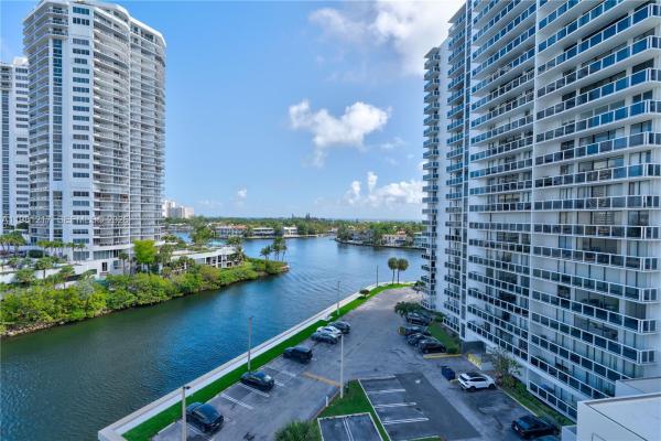 Waterview 1, 20505 E Country Club Dr #833, Aventura, Florida 33180, image 1