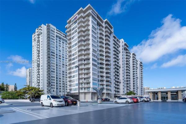 Del Prado, 18071 Biscayne Blvd #402, Aventura, Florida 33160, image 1