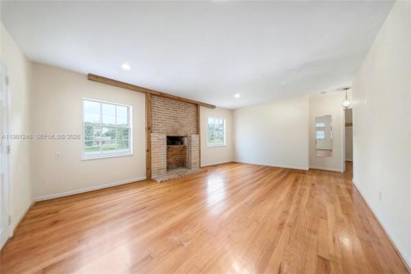 Coral Groves, 512 Mendoza Ave, Coral Gables, Florida 33134, image 3