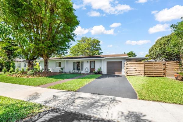 Bel Aire, 18044 SW 89th Pl, Palmetto Bay, Florida 33157, image 1