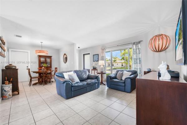 Bel Aire, 18044 SW 89th Pl, Palmetto Bay, Florida 33157, image 3