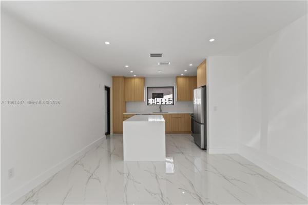 Palm Springs, 921 W 50th Pl, Hialeah, Florida 33012, image 3