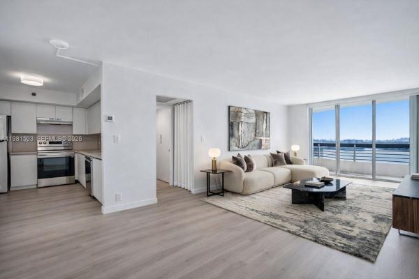 Mystic Pointe Tower 200, 19101 NE 36th Ct #2604, Aventura, Florida 33180, image 1