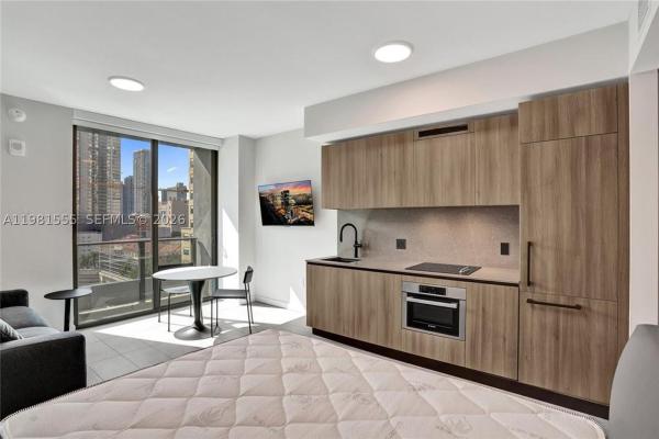121 NE 5th St #801B, Miami, Florida 33132, image 2