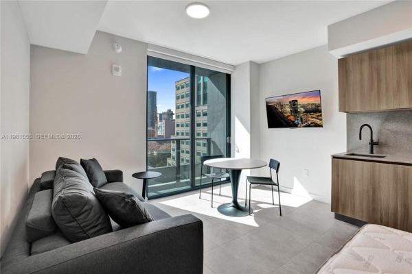 121 NE 5th St #801B, Miami, Florida 33132, image 1