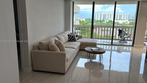 Turnberry Towers, 19355 Turnberry Way #5L, Aventura, Florida 33180, image 1