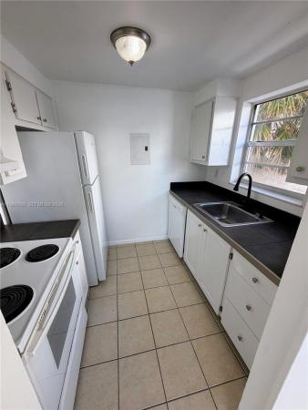 2001 Bay Dr #204, Miami Beach, Florida 33141, image 1