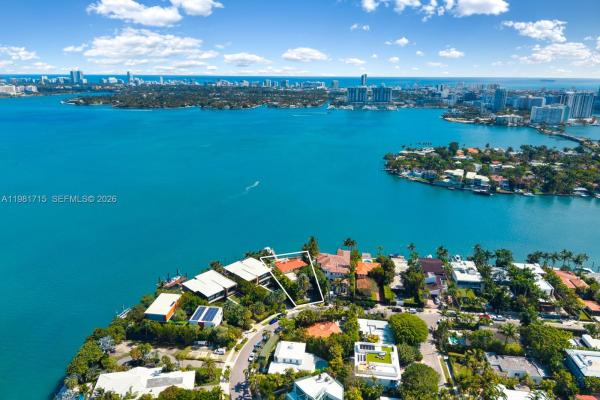 Di Lido Island, 821 E Dilido Dr, Miami Beach, Florida 33139, image 1