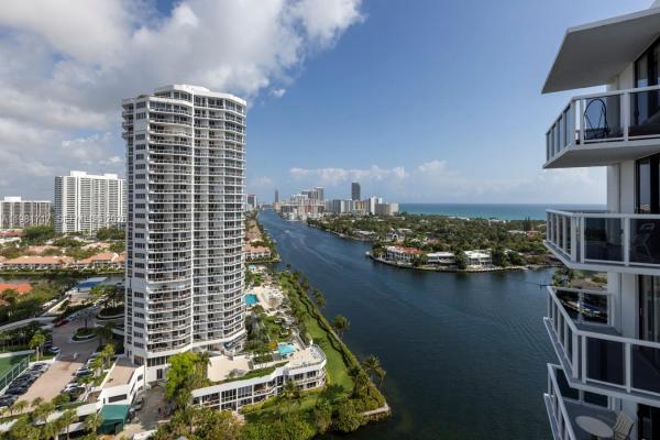 Waterview 2, 20515 E Country Club Dr #2242, Aventura, Florida 33180, image 1