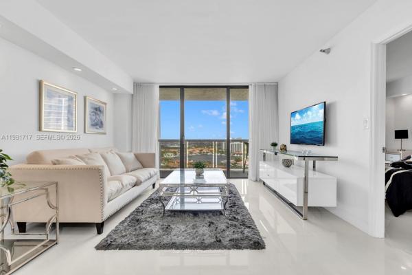 Waterview 2, 20515 E Country Club Dr #2242, Aventura, Florida 33180, image 3