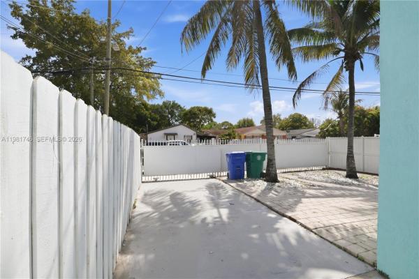Glenndale, 1431 NW 30th St, Miami, Florida 33142, image 3