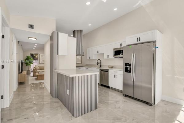 Briar Bay Townhouse Estates, 9332 SW 132nd St, Kendall, Florida 33176, image 3