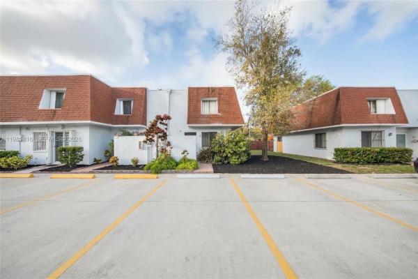 10710 NW 7th St #11B, Unincorporated Dade County, Florida 33172, image 1