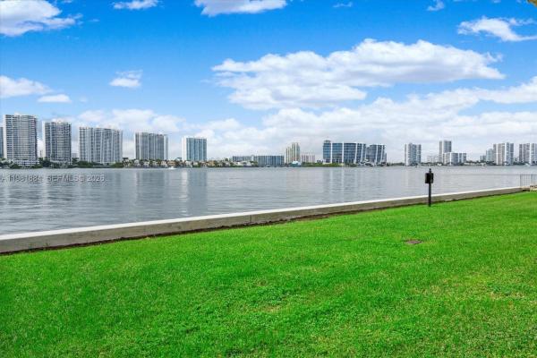Fairview House, 17500 N Bay Rd #S-707, Sunny Isles Beach, Florida 33160, image 2