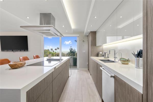 Commodore Club East, 177 Ocean Lane Dr #308, Key Biscayne, Florida 33149, image 1