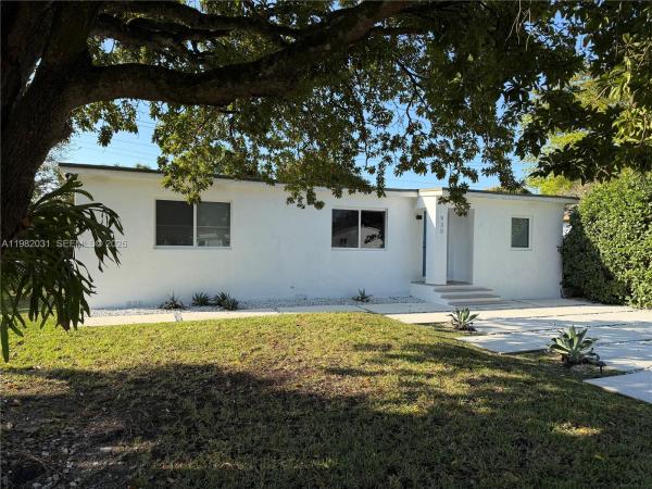 Biscayne Gardens, 930 NW 145th Ter, Golden Glades, Florida 33168, image 2