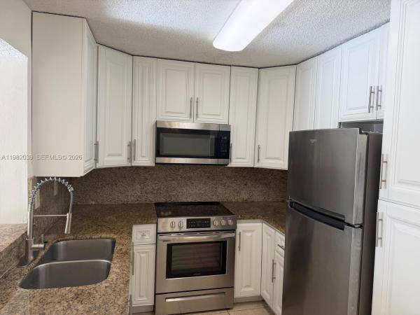 The Palms Of Pembroke, 200 W Palm Cir W #107, Pembroke Pines, Florida 33025, image 2