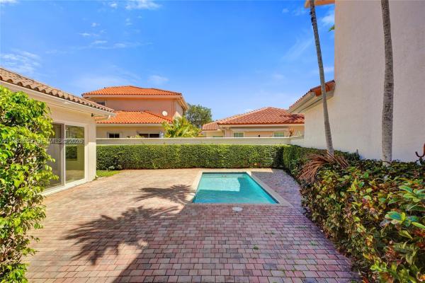 Edgewater, 1459 Shoreline Way, Hollywood, Florida 33019, image 3