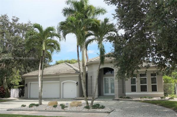 Rolling Hills Golf And Tennis Club, 8006 N Savannah Cir, Davie, Florida 33328, image 1