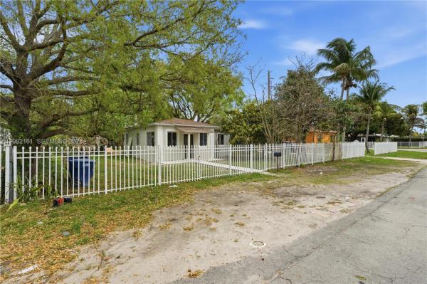513 NW 99th St, Unincorporated Dade County, Florida 33150, image 3