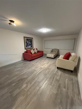 Gulfstream Garden, 215 SE 3rd Ave #101A, Hallandale Beach, Florida 33009, image 2