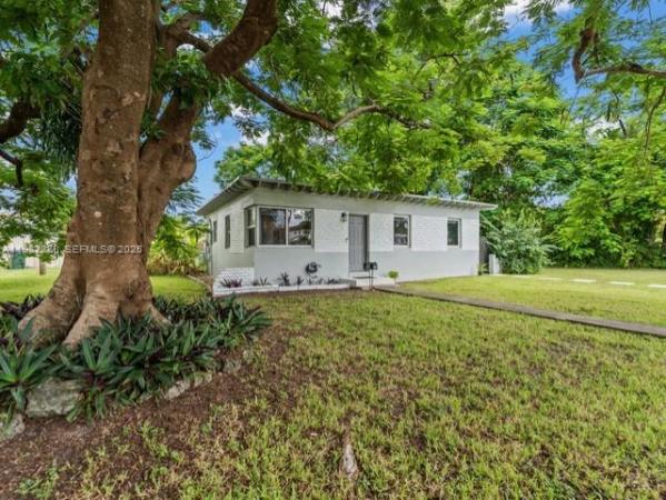 Miami Springs No HOA, 201 Flagler Dr, Miami Springs, Florida 33166, image 1