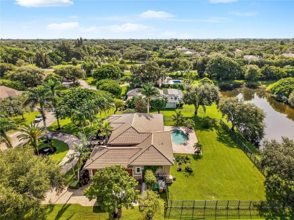 Whispering Pines, 13040 SW 30th Ct, Davie, Florida 33330, image 2