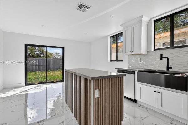 4313 NW 32nd Ave #4313, Brownsville, Florida 33142, image 3