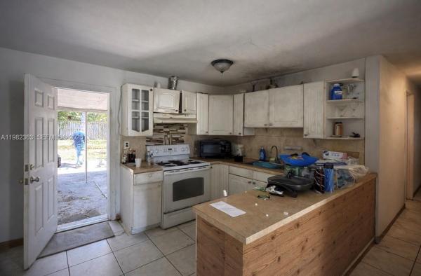 Anderson Heights, 8525 NW 32nd Ct, West Little River, Florida 33147, image 2
