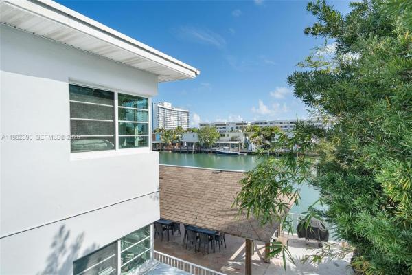 Island Point South, 7207 Bay Dr #11, Miami Beach, Florida 33141, image 1