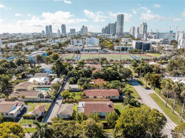 Ocean Beach, 1255 Lenox Ave, Miami Beach, Florida 33139, image 2