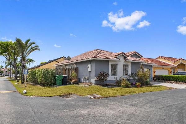 8050 SW 157th Pl, Unincorporated Dade County, Florida 33193, image 3