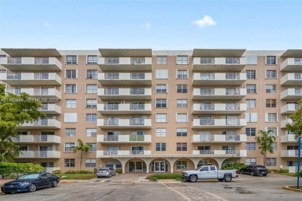 Island Place At North Bay Village, 1455 N Treasure Dr #5E, North Bay Village, Florida 33141, image 1